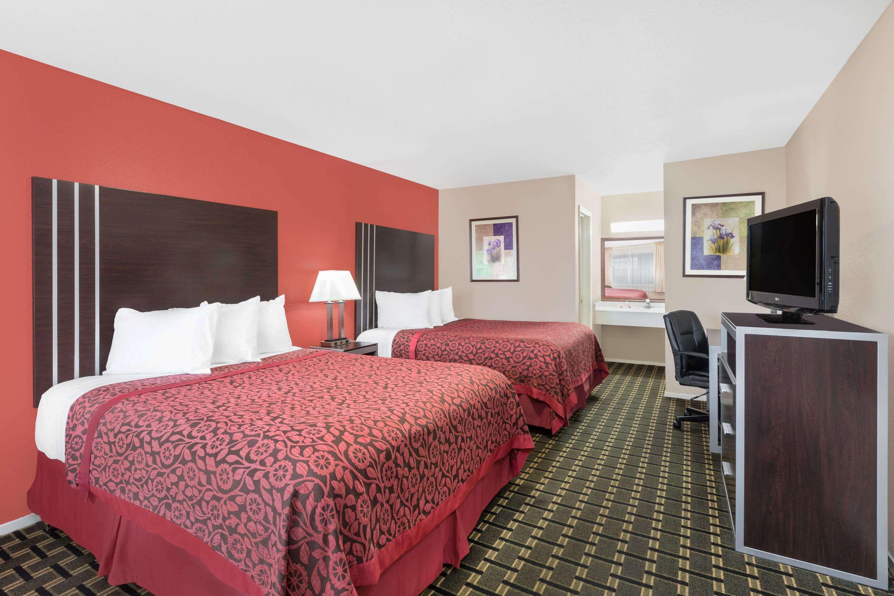 Days Inn By Wyndham College Station University Drive Exterior foto