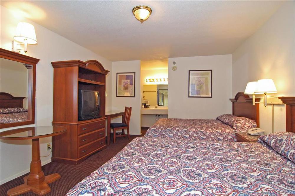 Days Inn By Wyndham College Station University Drive Habitación foto