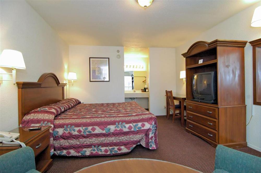 Days Inn By Wyndham College Station University Drive Habitación foto